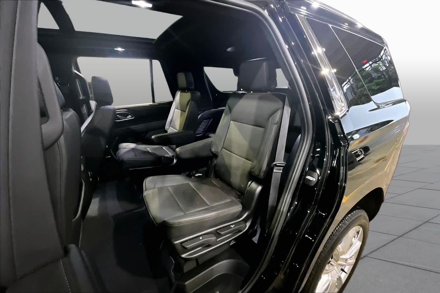 Used 2024 Black Chevrolet High Country image 37