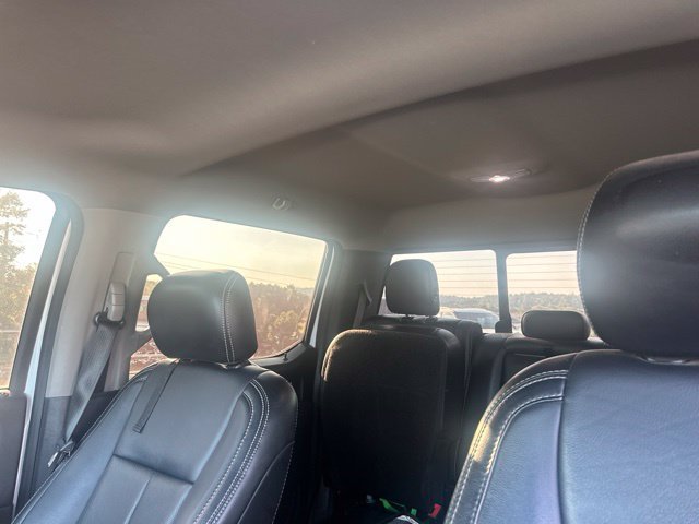 Used 2019 Oxford White Ford Lariat image 9