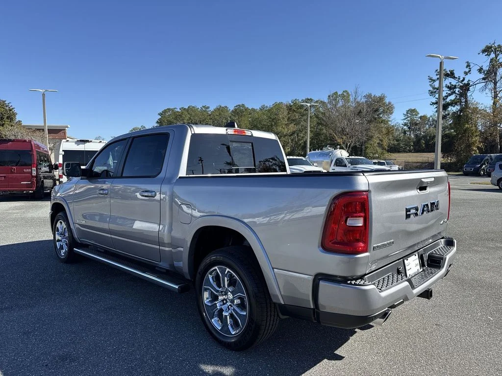 New 2026 Billet Silver Metallic Clear-Coat Exterior Paint RAM Big Horn/Lone Star image 5
