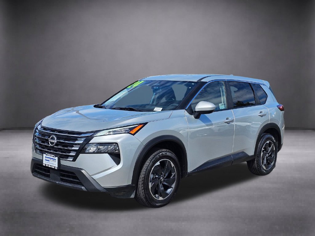 Used 2024 Silver Nissan SV image 6