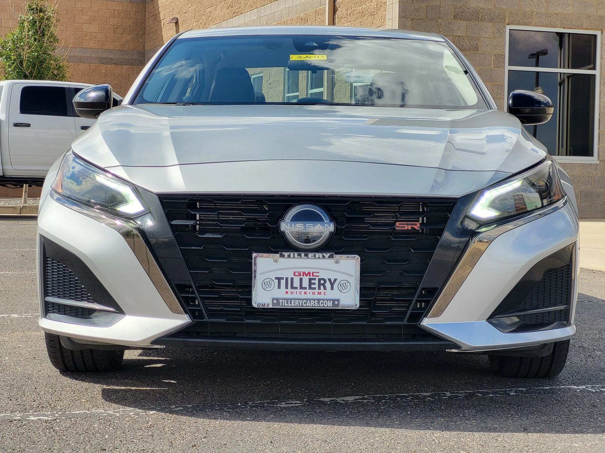 Used 2024 Silver Nissan 2.5 SR image 3