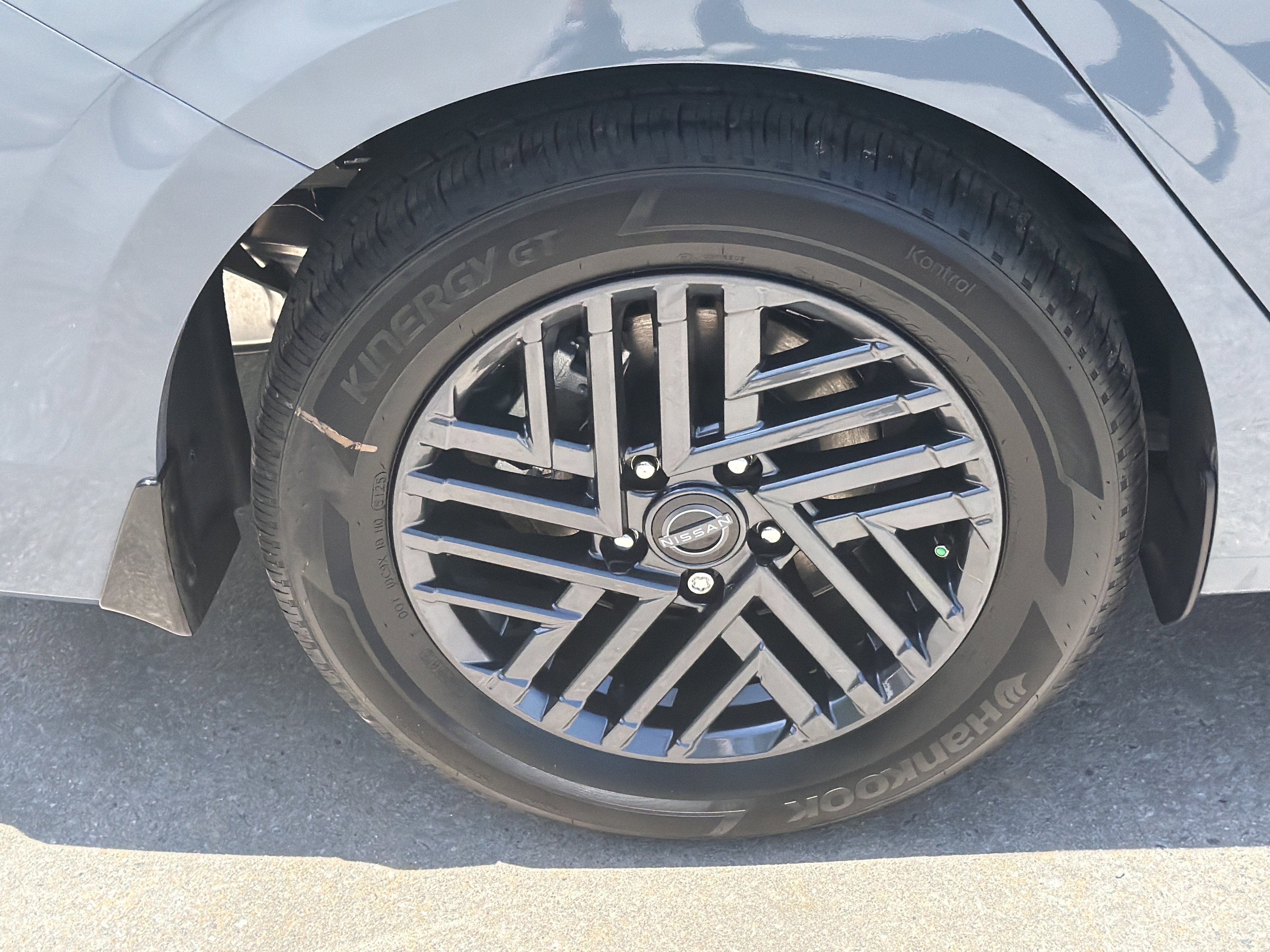 New 2026 Atlantic Gray Metallic Nissan SV image 18