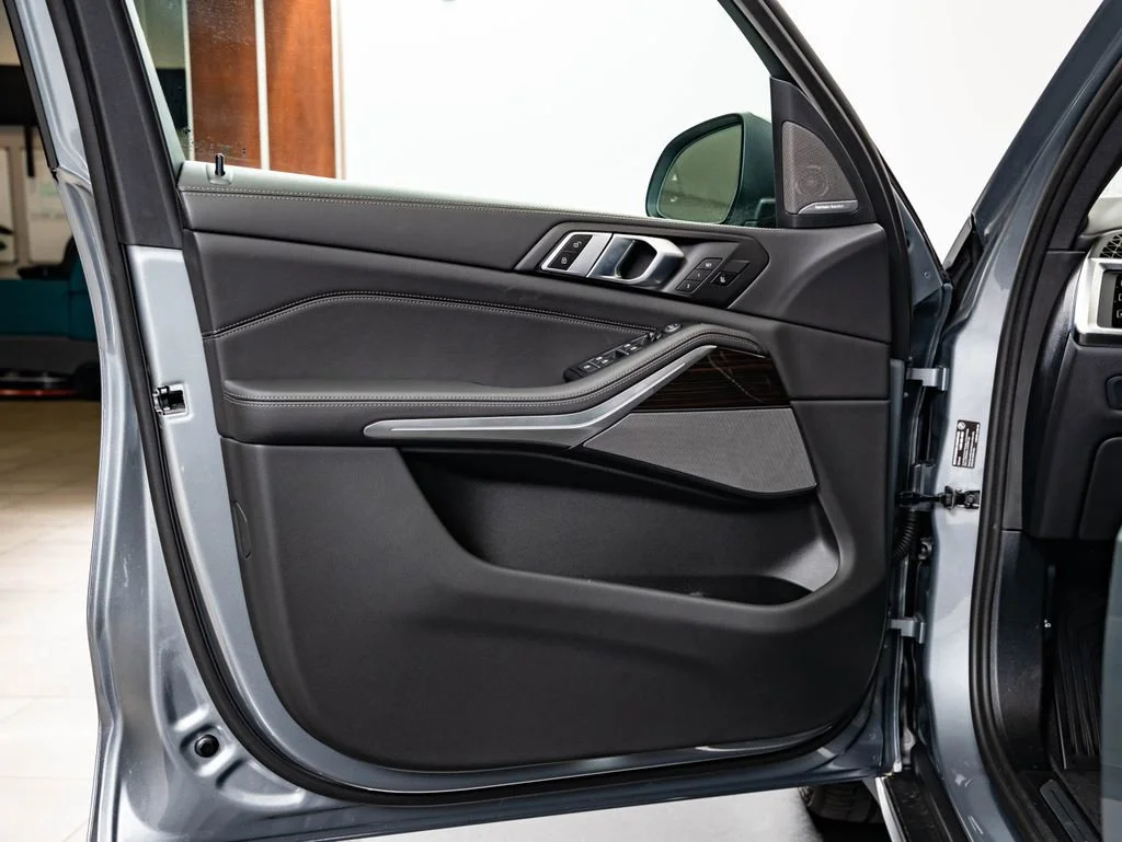 New 2026 Skyscraper Grey Metallic BMW xDrive40i image 27