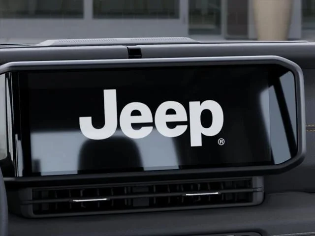 New 2026 Granite Crystal Metallic Clear-Coat Exterior Paint Jeep Sahara image 44