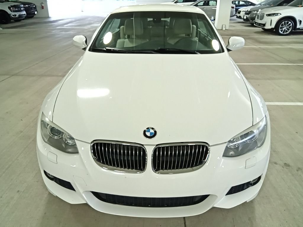 Used 2012 Alpine White BMW 328i image 2