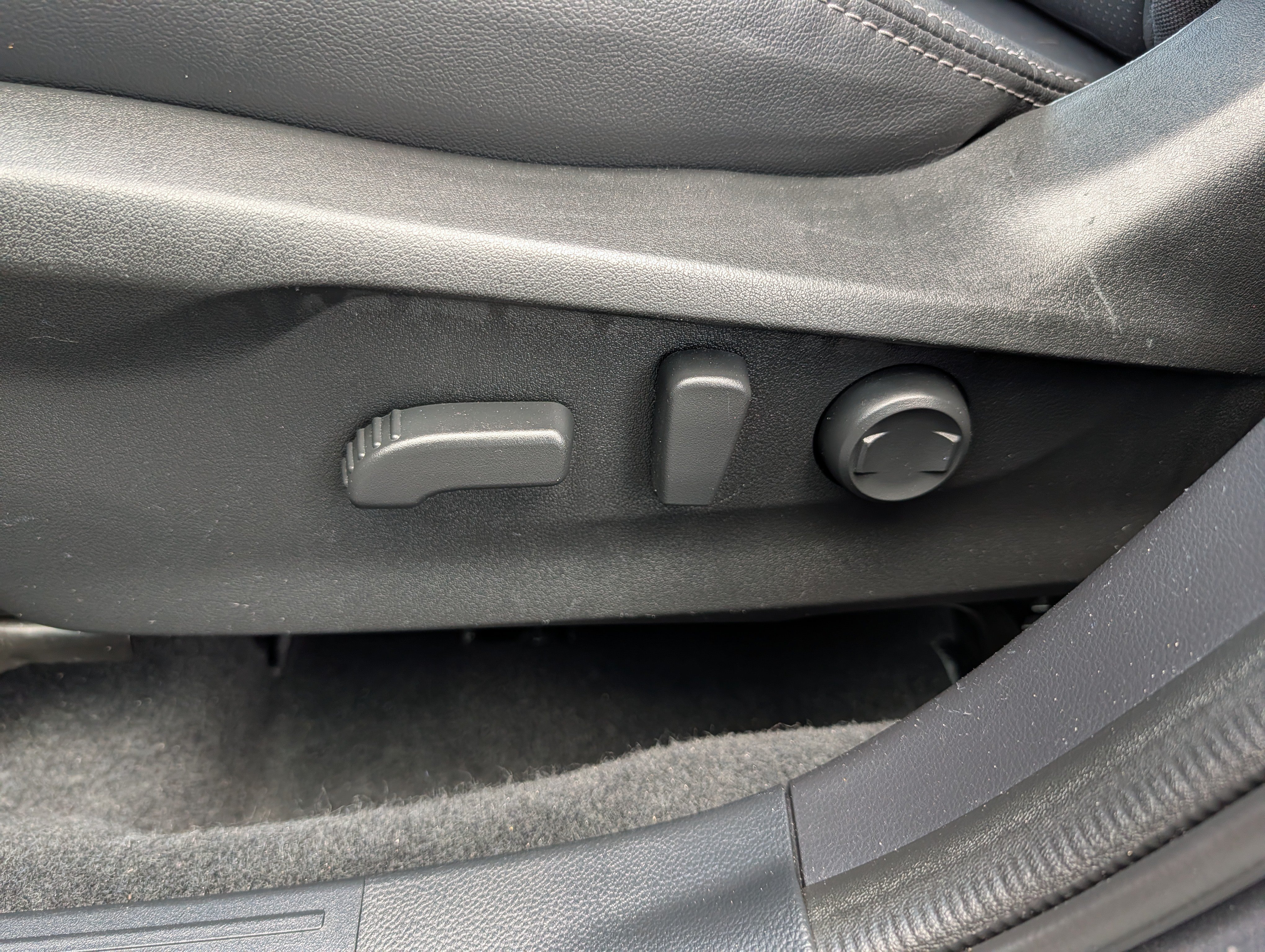 Used 2024 Magnetite Gray Metallic Subaru Limited image 20