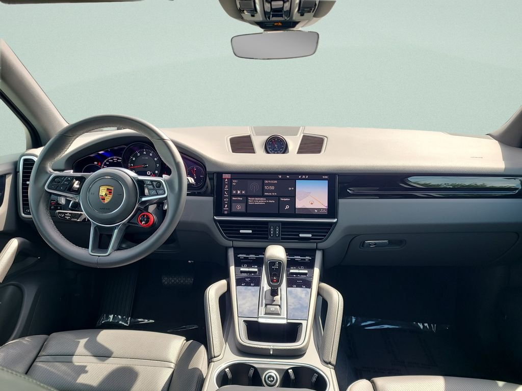 Used 2021  Porsche Base image 11