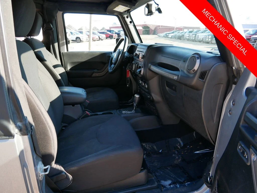 Used 2015 Silver Jeep Sport image 9