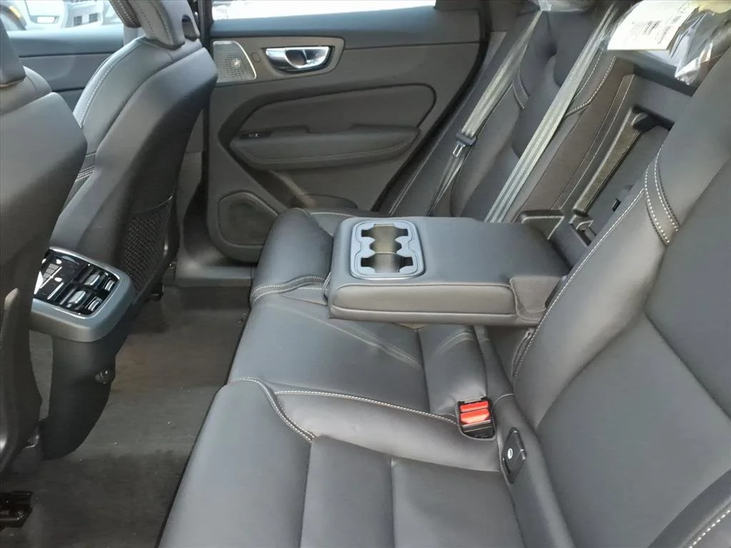 New 2026 Crystal White Volvo Ultra image 6