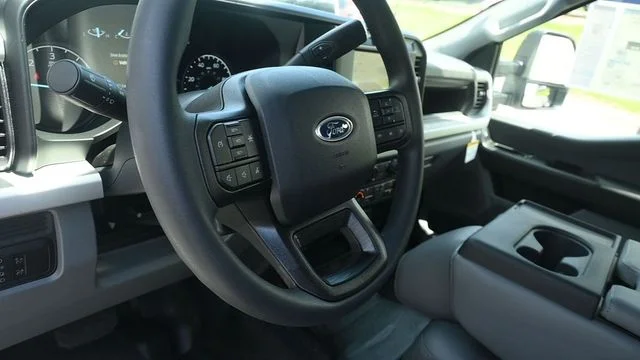 New 2026 Oxford White Ford F-350® XL image 10