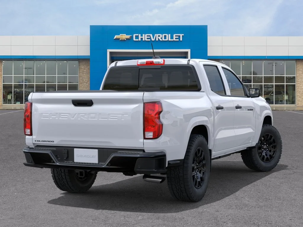 New 2026 Summit White Chevrolet WT image 4
