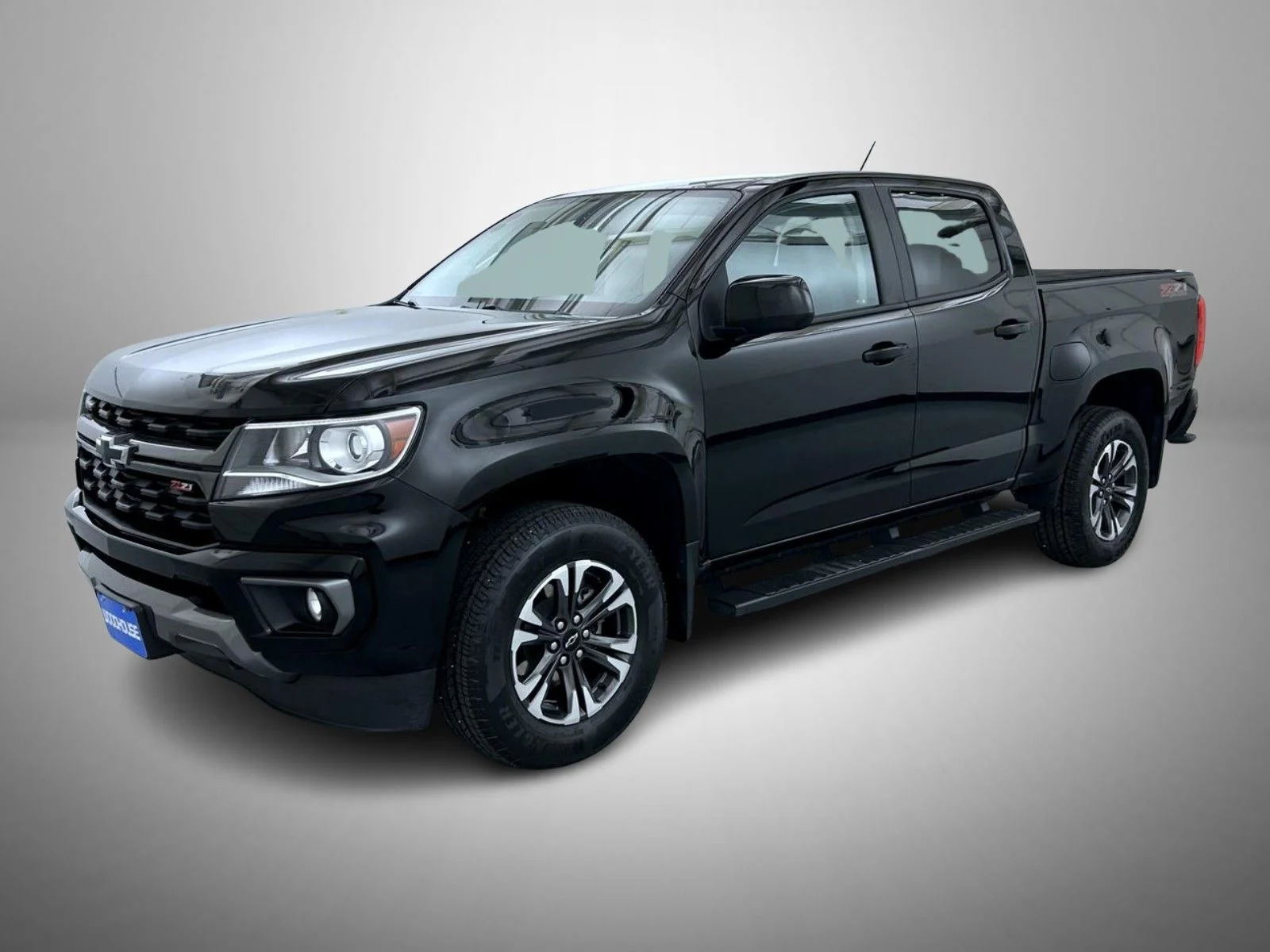 Used 2022 Black Chevrolet Z71 image 1