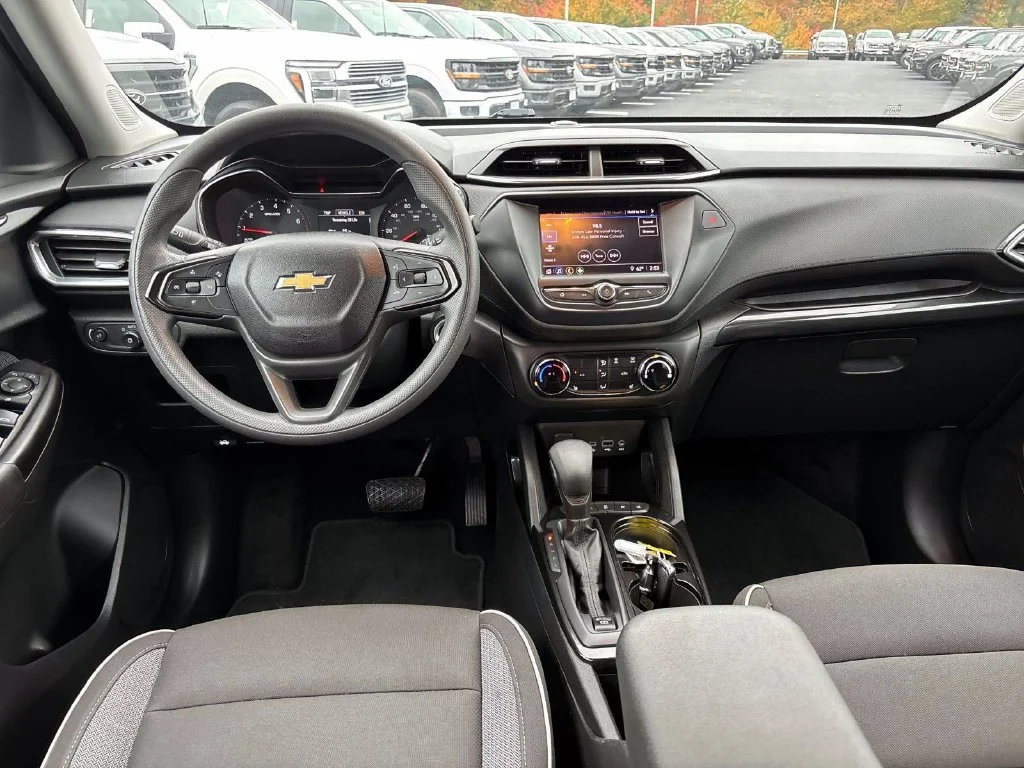 Used 2022 Black Metallic Chevrolet LT image 13