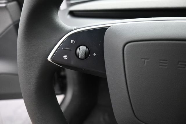 Used 2025  Tesla Standard image 24