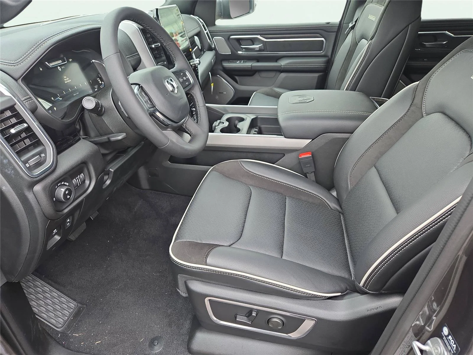 2026 RAM 1500 Laramie - Photo 15