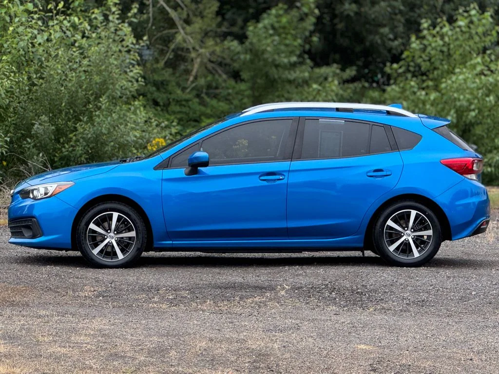 Used 2020 Ocean Blue Pearl Subaru Premium image 4