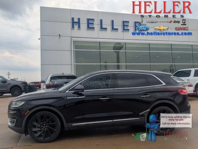 Used 2019 Black Lincoln Reserve image 1