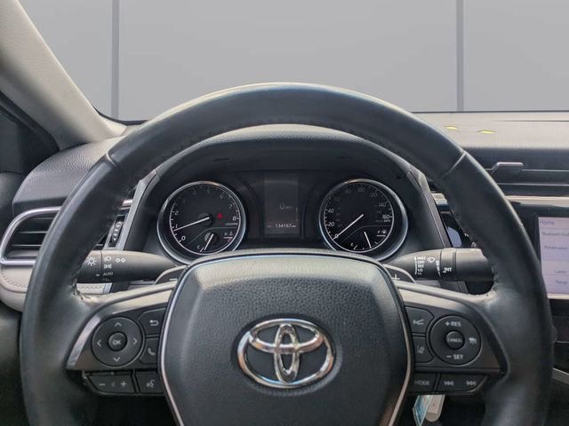 Used 2018 Gray Toyota SE image 28