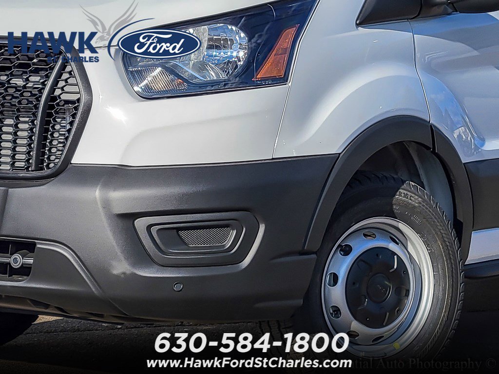 New 2026 Oxford White Ford Cargo Van image 3