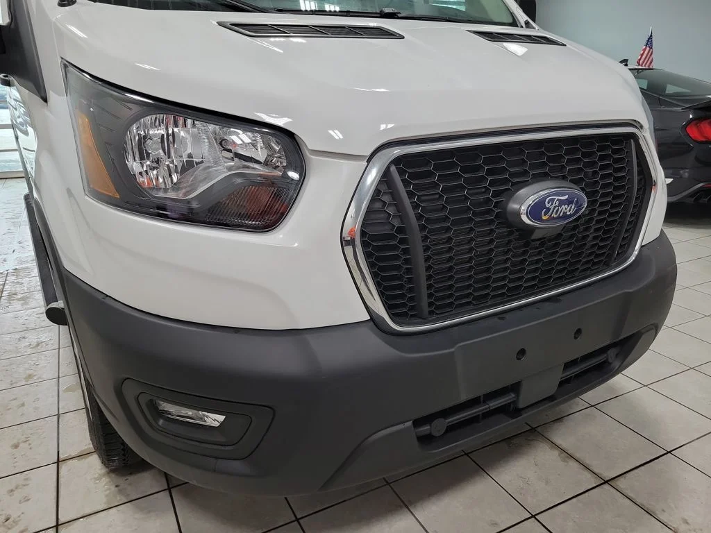 Used 2024 Oxford White Ford Base image 25