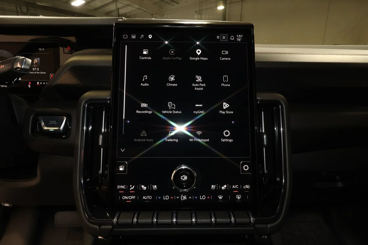 Used 2026 Titanium Rush Metallic GMC AT4 image 20