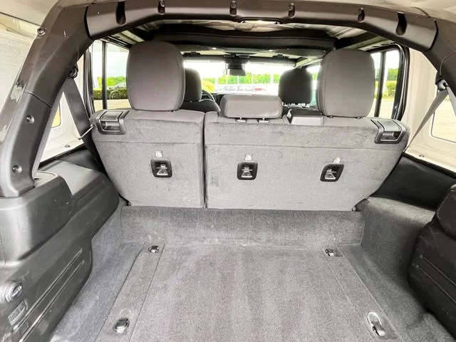 Used 2024 Crystal Metallic Jeep Rubicon 4xe image 23