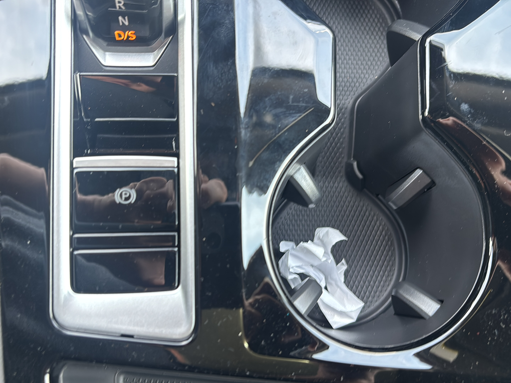 New 2026 Black Volkswagen 2.0T SE w/Technology image 28