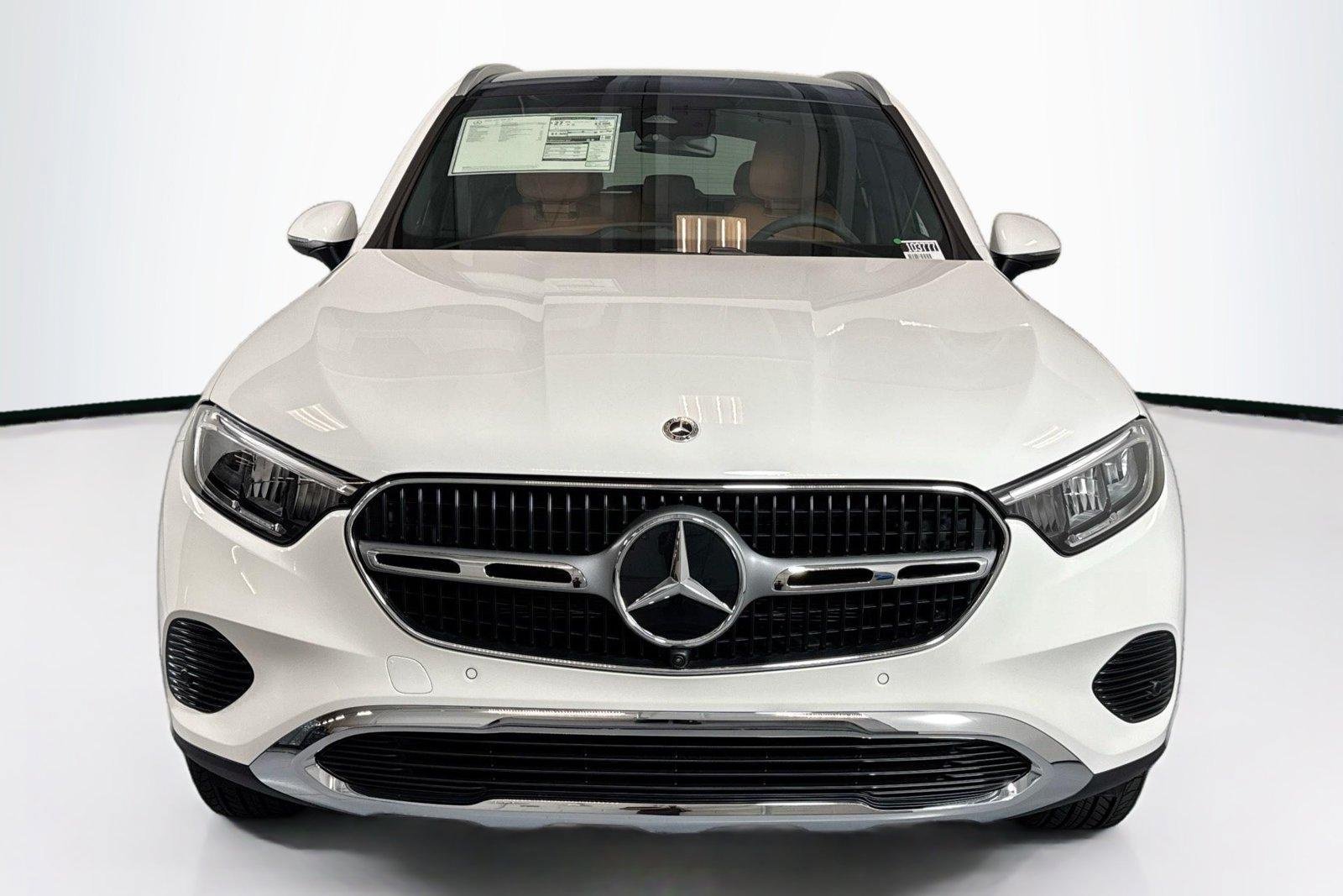 New 2026 Polar White Mercedes-Benz GLC 300 image 2
