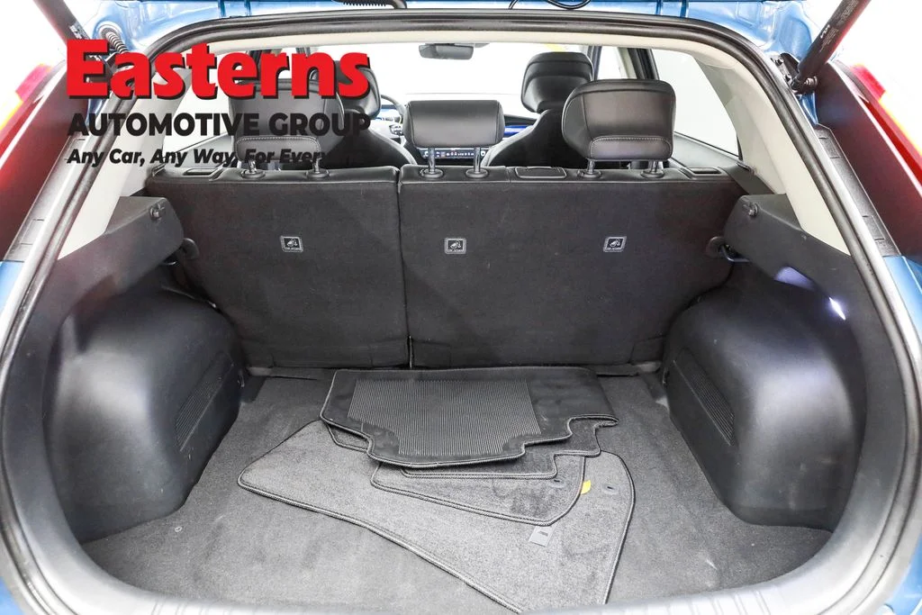 Used 2023 Blue Kia Wave image 9