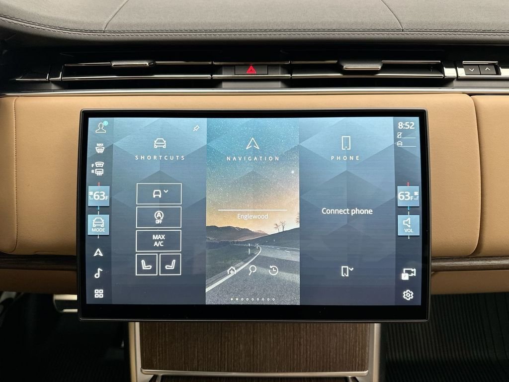New 2026 Fuji White Land Rover SE image 13