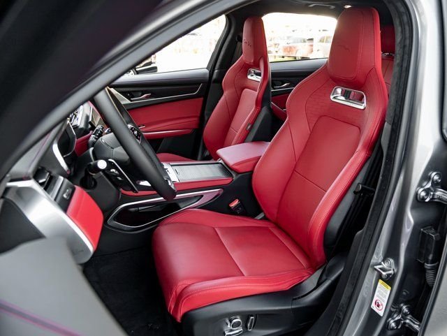 2026 Jaguar F-Pace R-Dynamic S - Photo 13