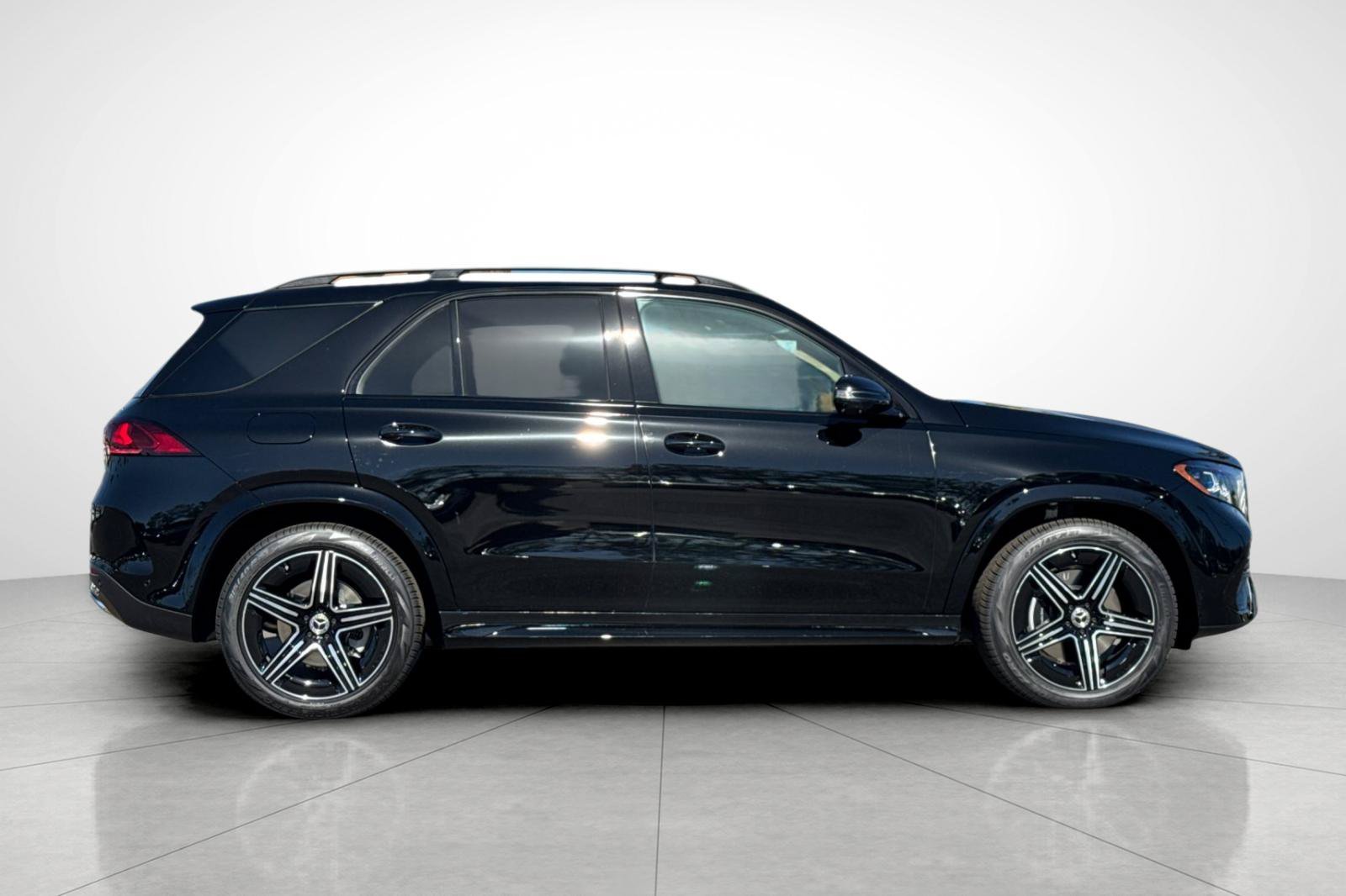 New 2027 Black Mercedes-Benz GLE 350 image 31
