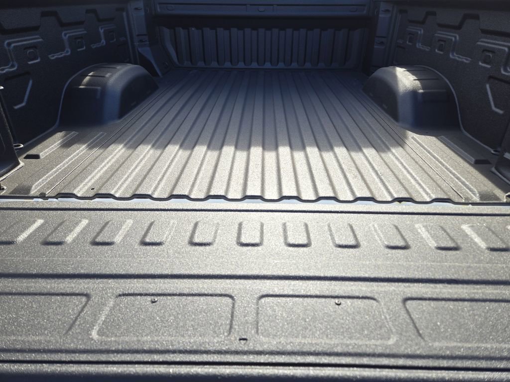 New 2026 Summit White Chevrolet LT image 18