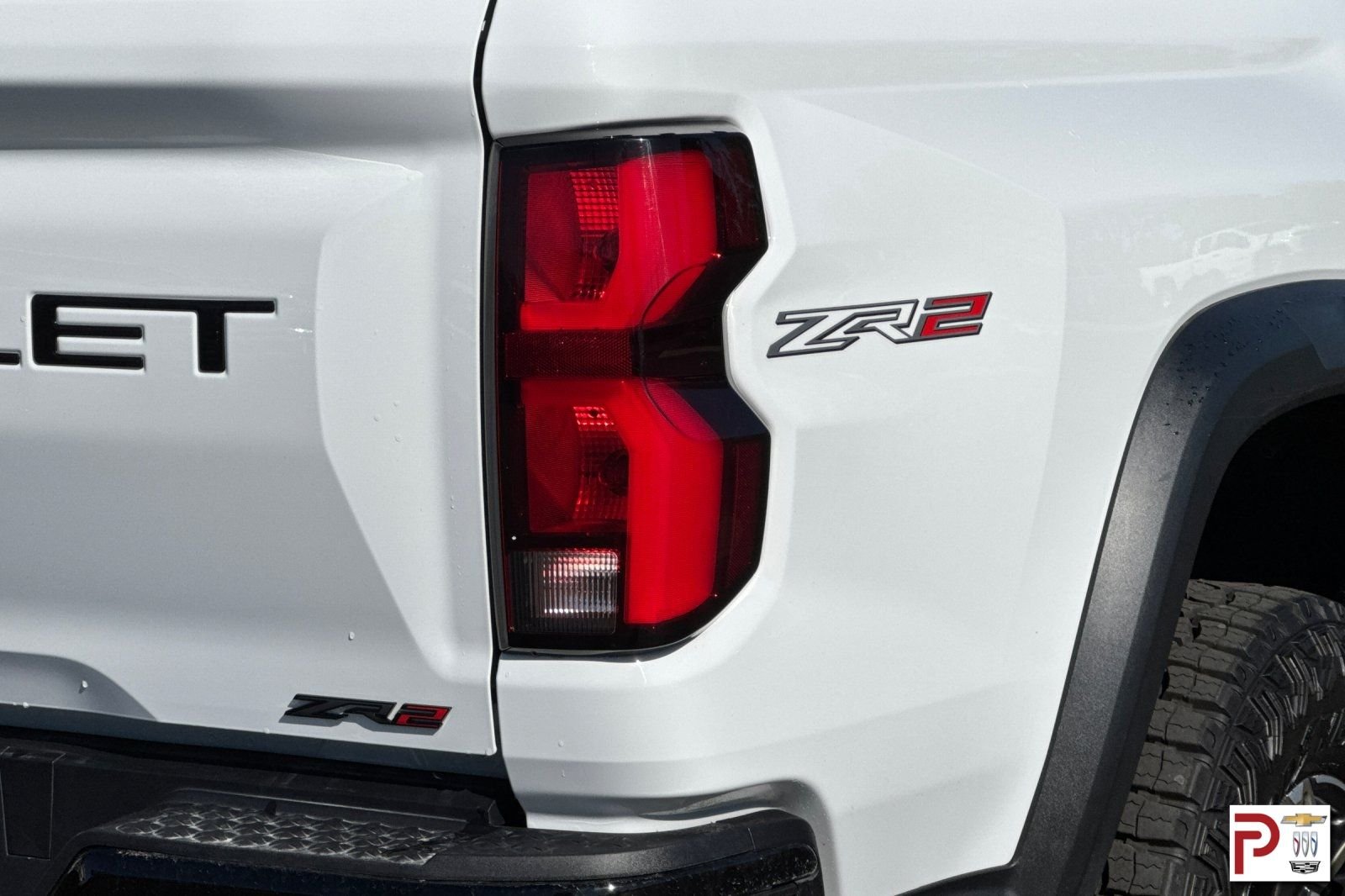 Used 2024 White Chevrolet ZR2 image 31