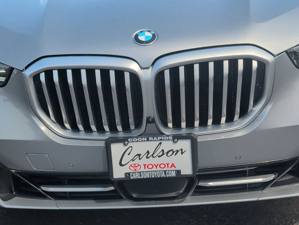 Used 2026 Gray BMW xDrive40i image 9