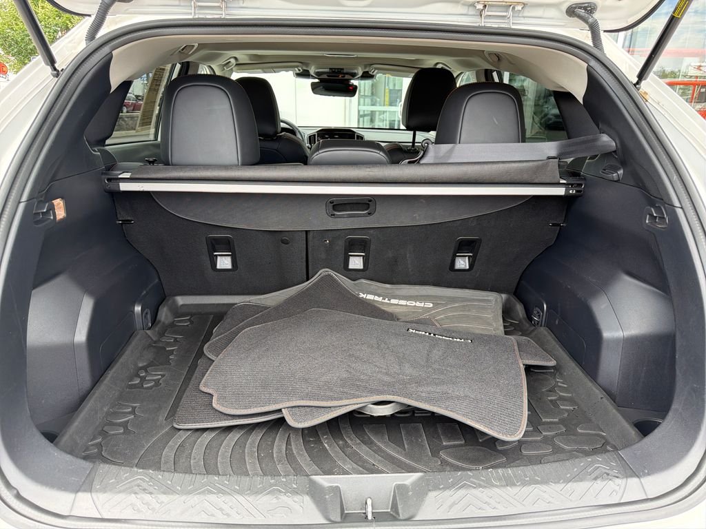 Used 2024 Crystal White Pearl Subaru Limited image 22