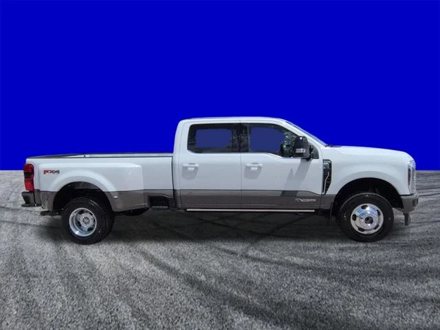 New 2026 Star White Metallic Tri-Coat Ford F-350® King Ranch® image 3