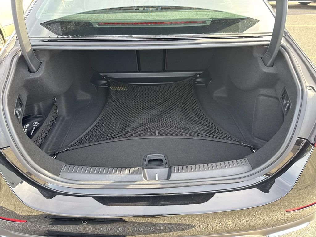 New 2026 Obsidian Black Metallic Mercedes-Benz E 350 image 5