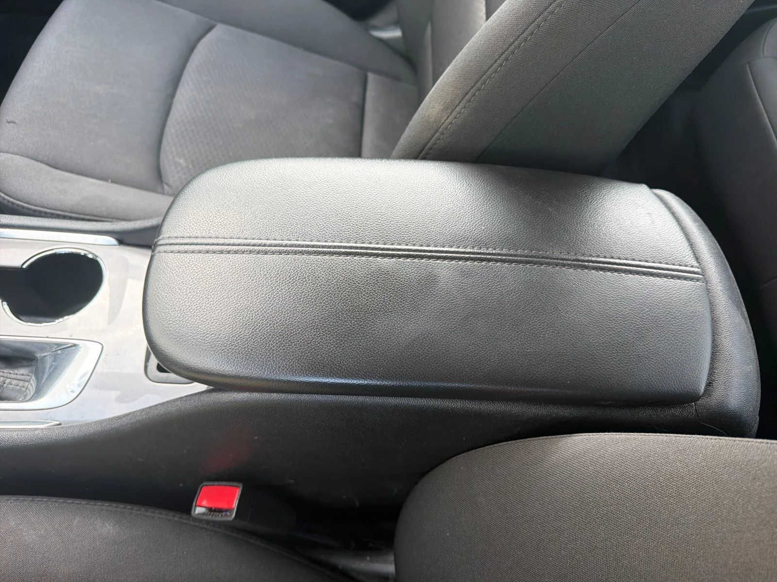 Used 2020 SILVER ICE METALLIC Chevrolet LT image 22