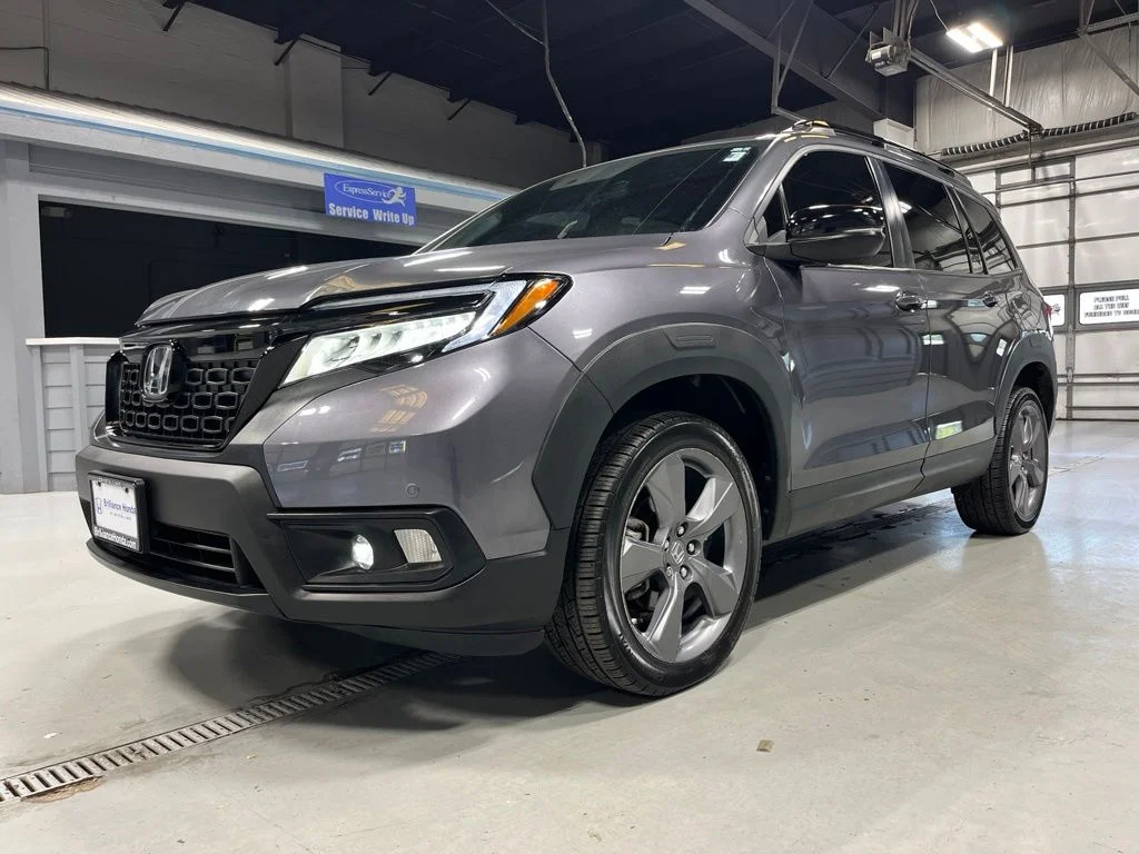 Certified Used 2019 Modern Steel Metallic Honda Touring image 3