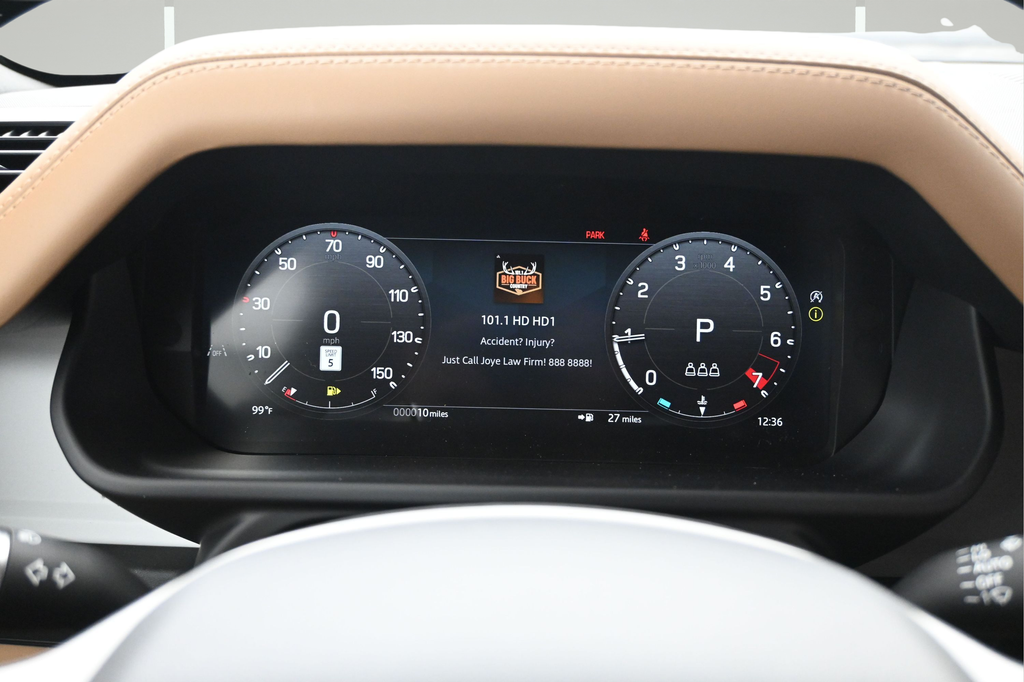 New 2026 White Land Rover X-Dynamic SE image 15