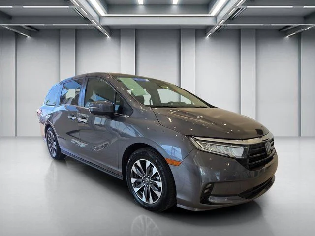 Certified Used 2024 Modern Steel Metallic Honda EX-L image 3