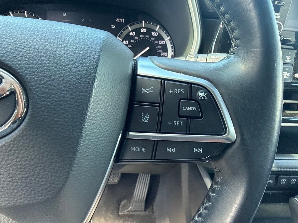 Used 2021 Moon Dust Toyota XLE image 12