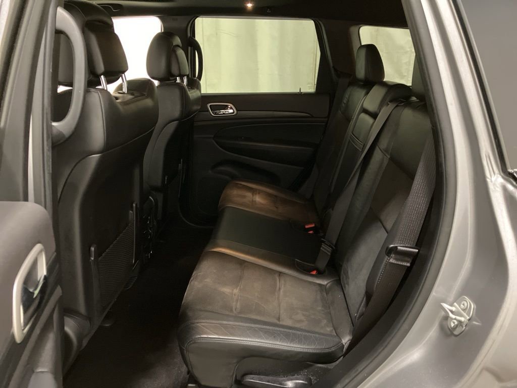 Used 2020 Billet Silver Metallic Clearcoat Jeep Altitude image 12
