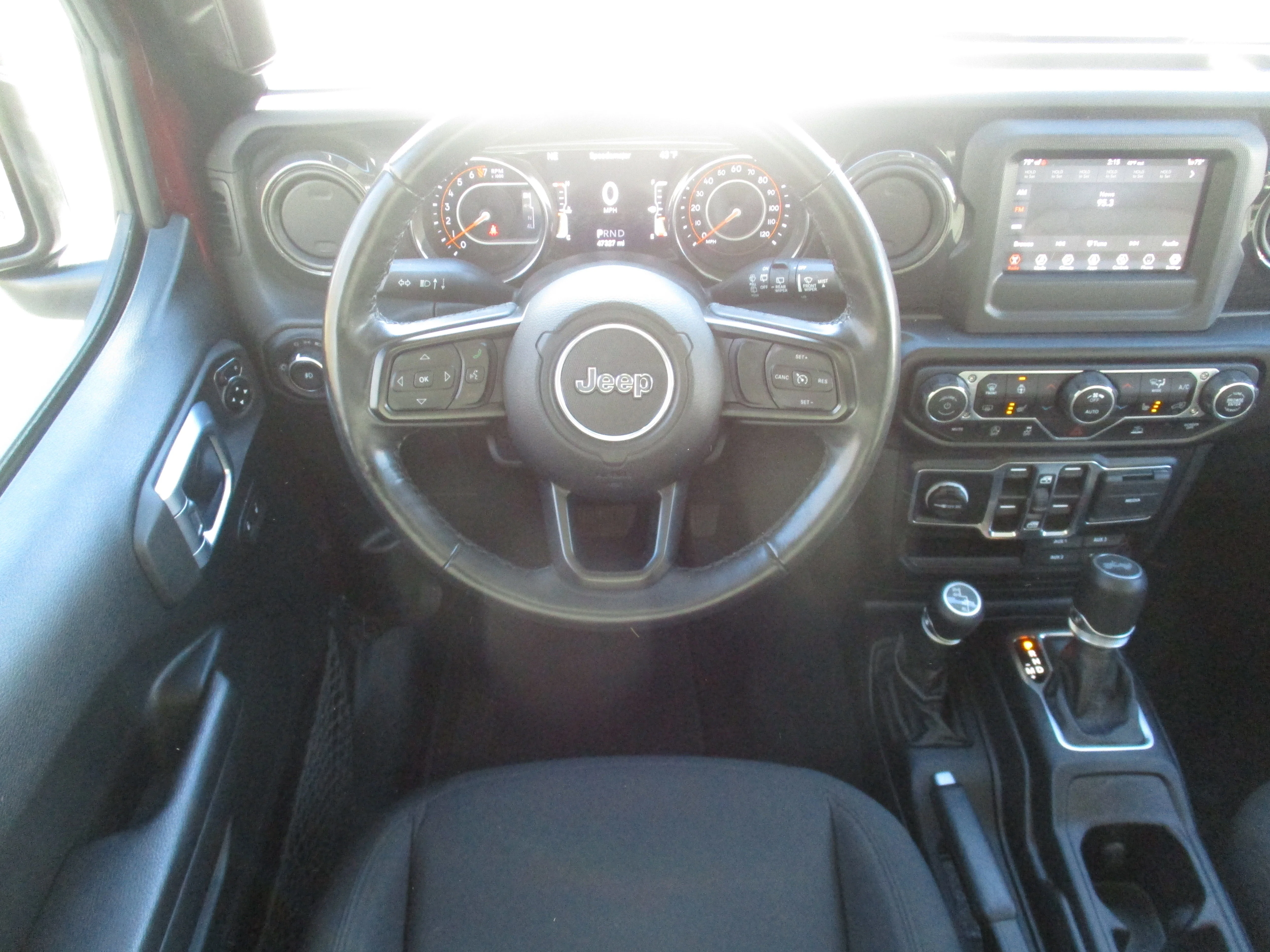 Used 2021 Snazzberry Pearlcoat Jeep Unlimited Sport Altitude image 31