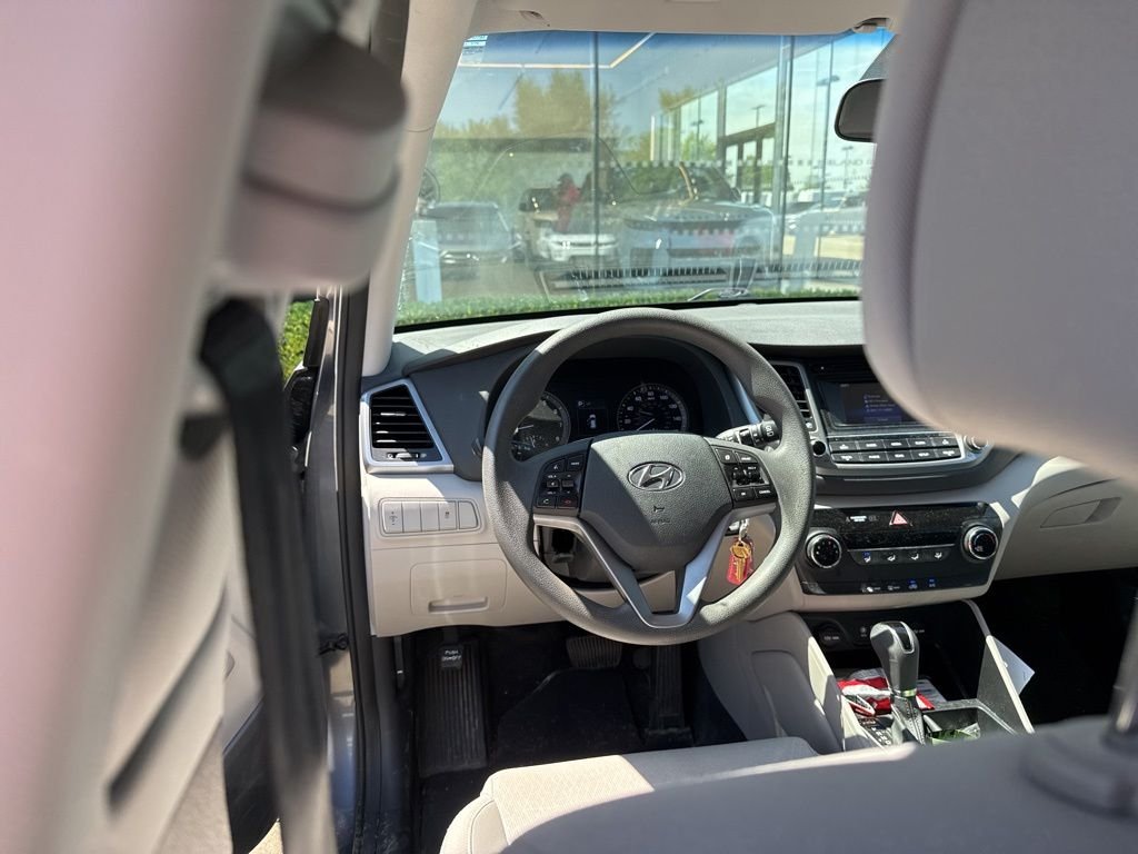 Used 2017 Coliseum Gray Hyundai SE image 15
