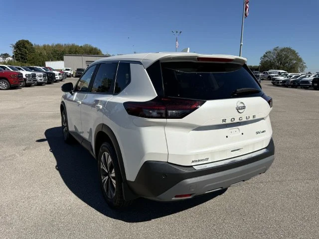 Used 2023 White Nissan SV image 20