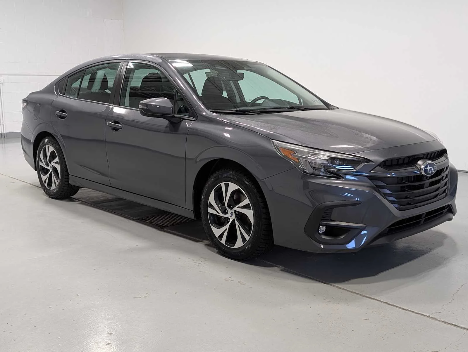 Used 2024 Magnetite Gray Metallic Subaru Premium image 6