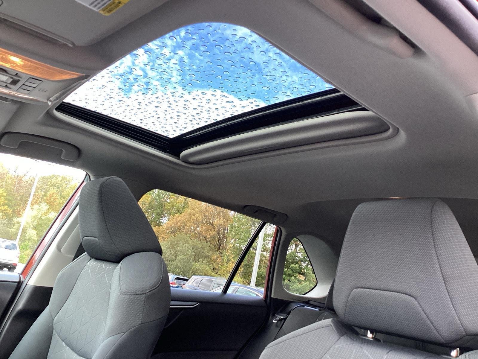 Used 2021 Ruby Flare Pearl Toyota XLE image 18