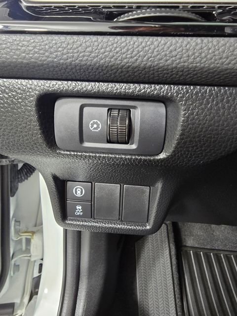 Certified Used 2023 Platinum White Pearl Honda LX image 17
